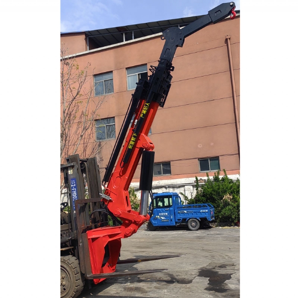 叉車飛臂吊改裝需要注意什么？如何選擇叉車吊臂？