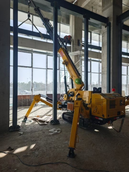 3噸蜘蛛吊車外置油缸款可帶載伸縮